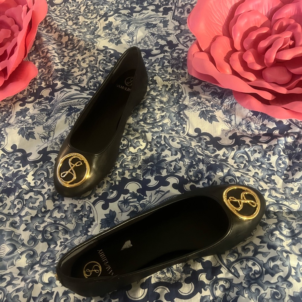 Sam & Libby Black Gold Flats Timeless Design